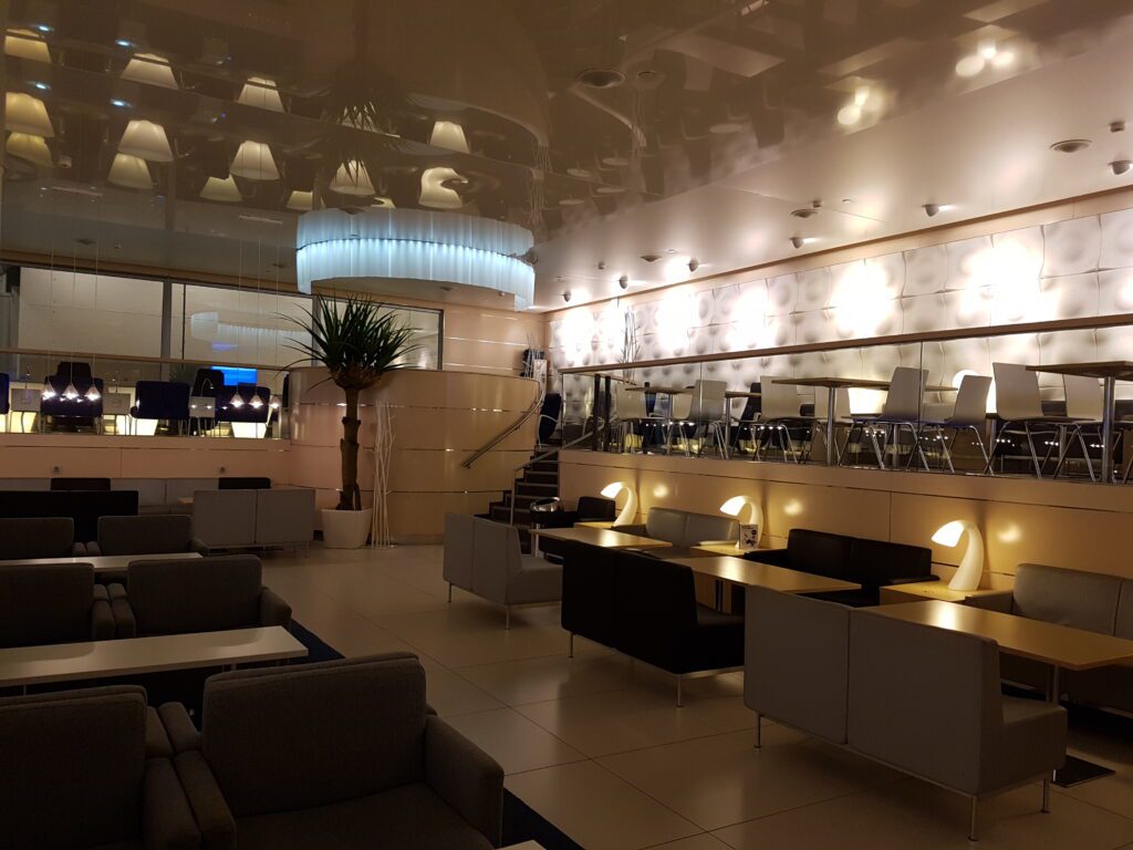 A Very Nordic Finnair Business Class lounge – Helsinki