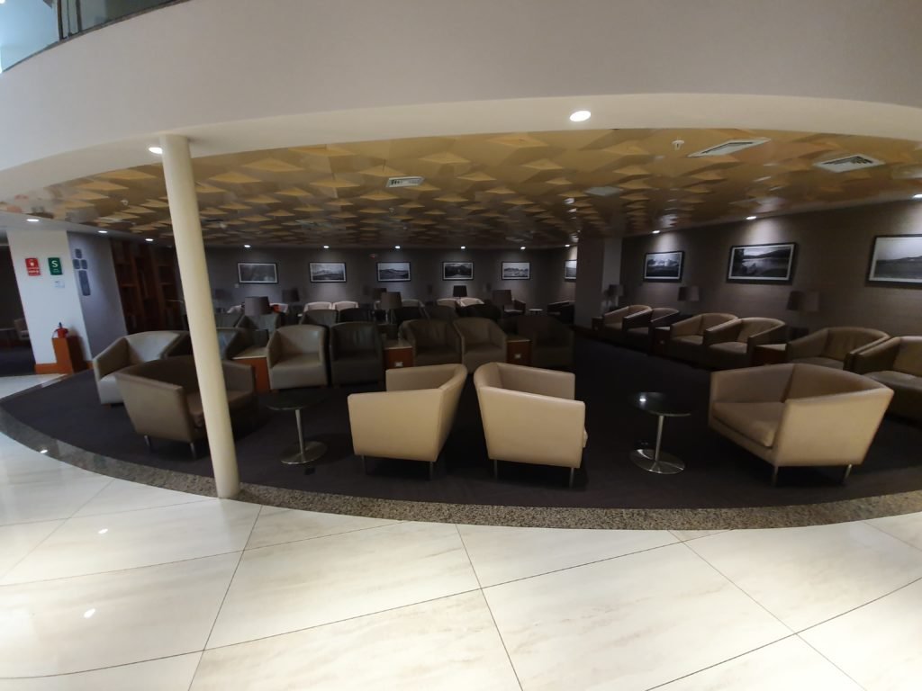 Hanaq VIP Lounge Lima, Peru - Wander Up Front
