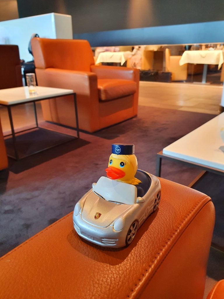 Lufthansa First Class Terminal Duck In Jeep