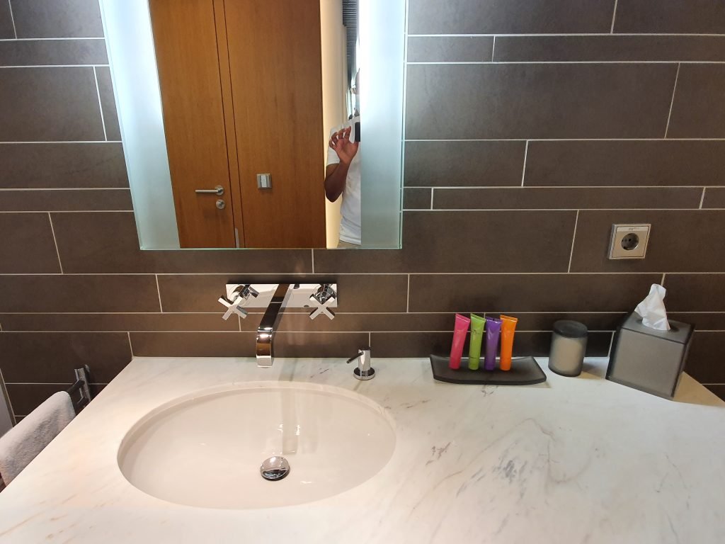 Lufthansa First Class Terminal Shower Amenities Lufthansa First Class Terminal Shower Amenities