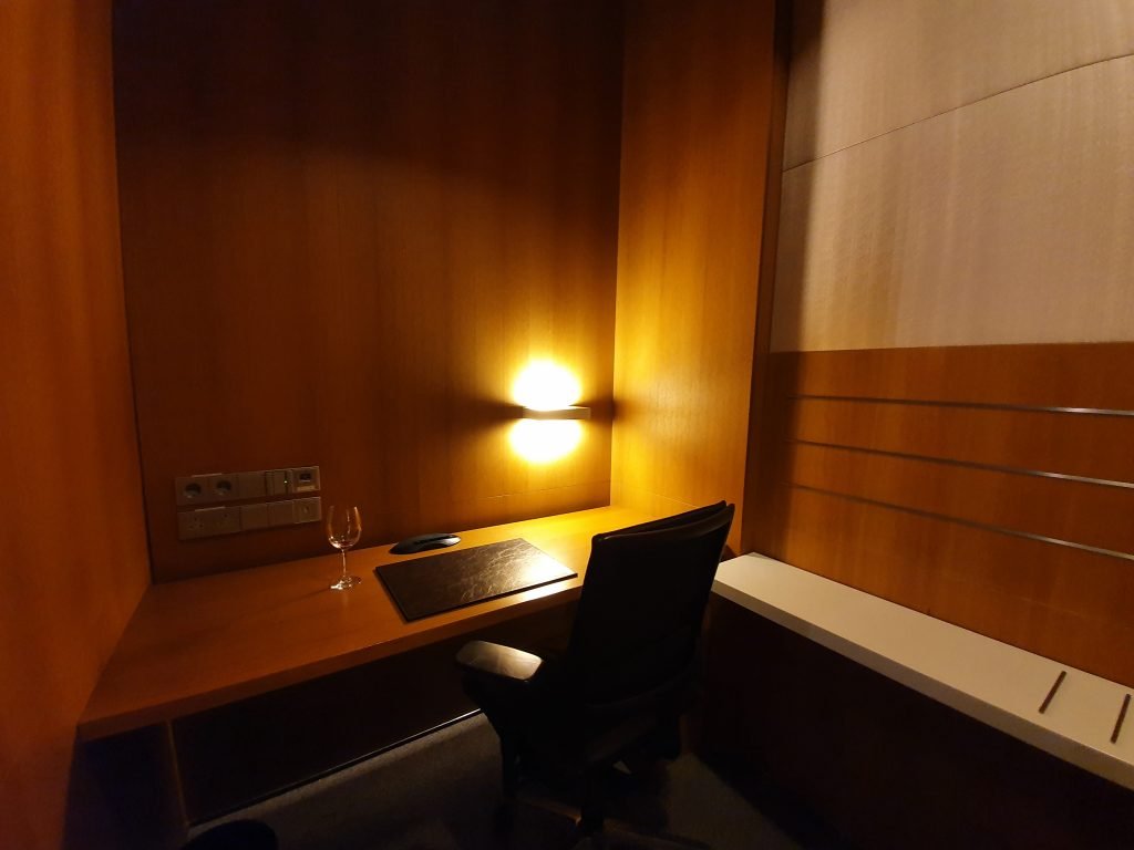 Lufthansa First Class Terminal Work Booth Lufthansa First Class Terminal Work Booth