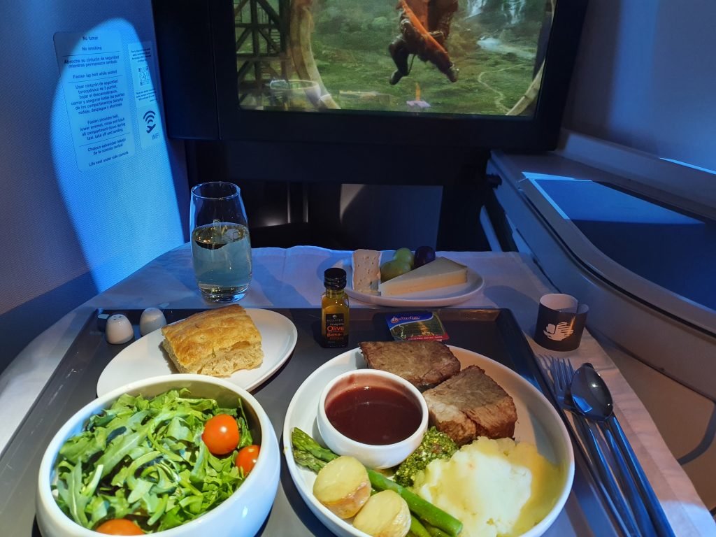 AeroMexico Business Class MEX GRU Dinner main AeroMexico Business Class MEX GRU Dinner main