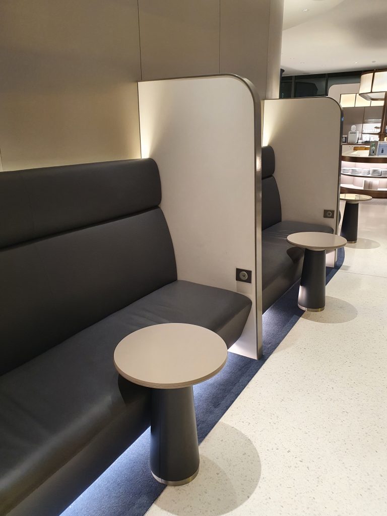 Air France Salone Lounge 2F Seating Option