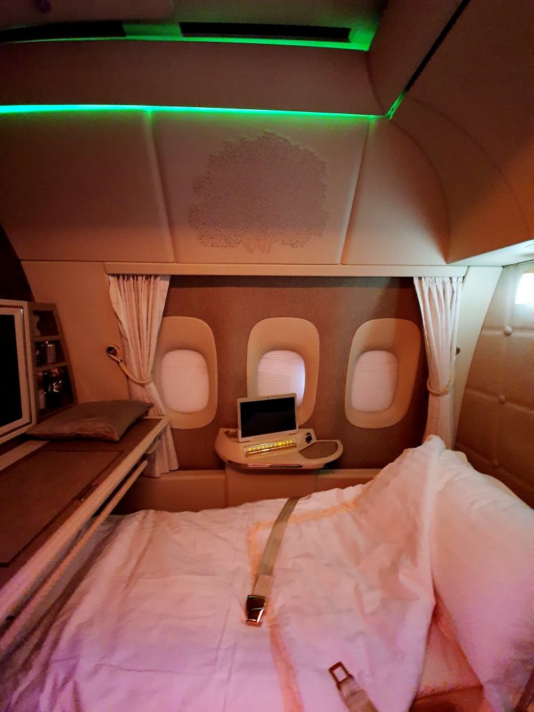 Emirates Change Changer First Suite Bed