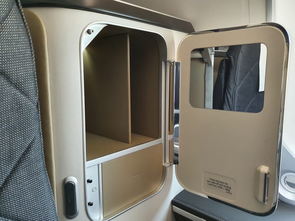 BA 787 First Class Shoulder Level Storage Vanity