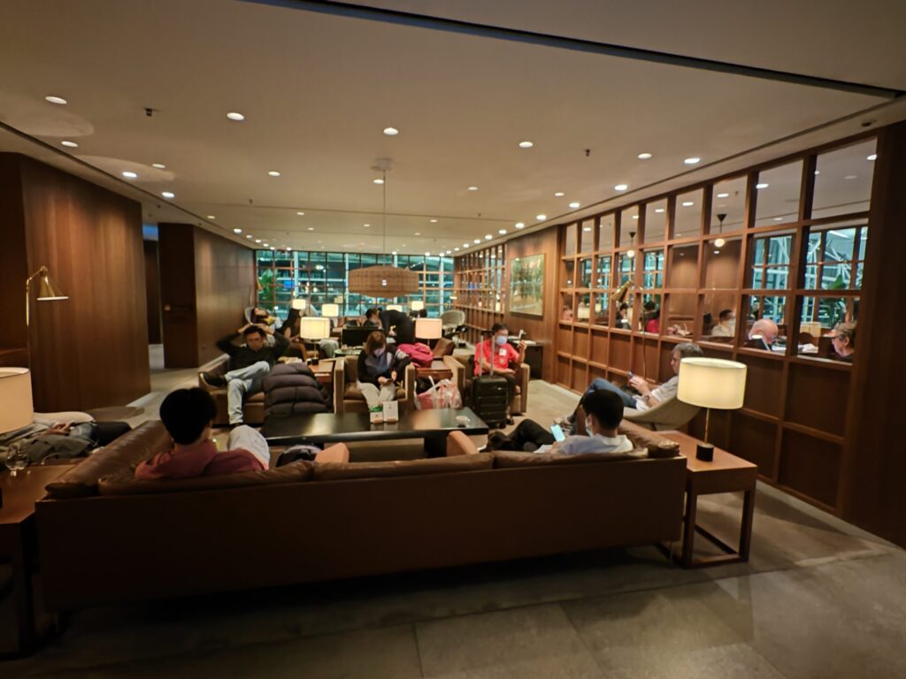 Cathay Pacific The Deck Lounge Very Full Room