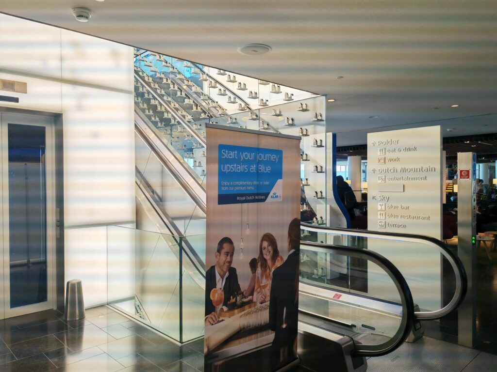 KLM Crown Lounge 52 Escalators Up To Second Floor