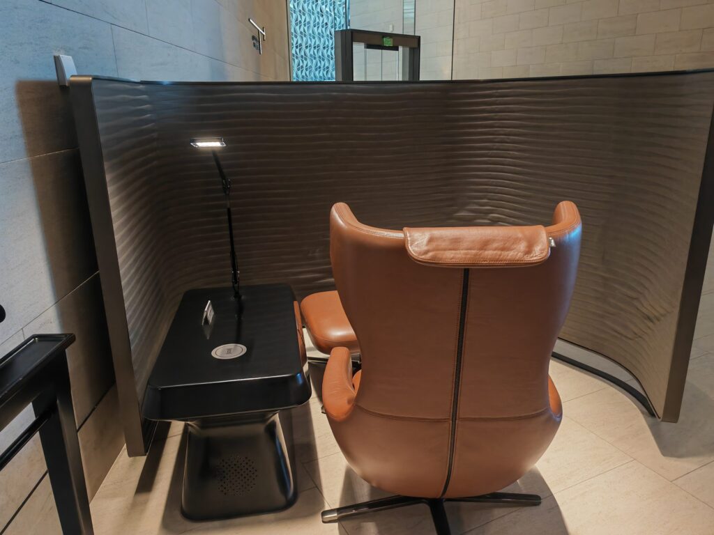 Al Safwa First Class Lounge Semi Private Booth