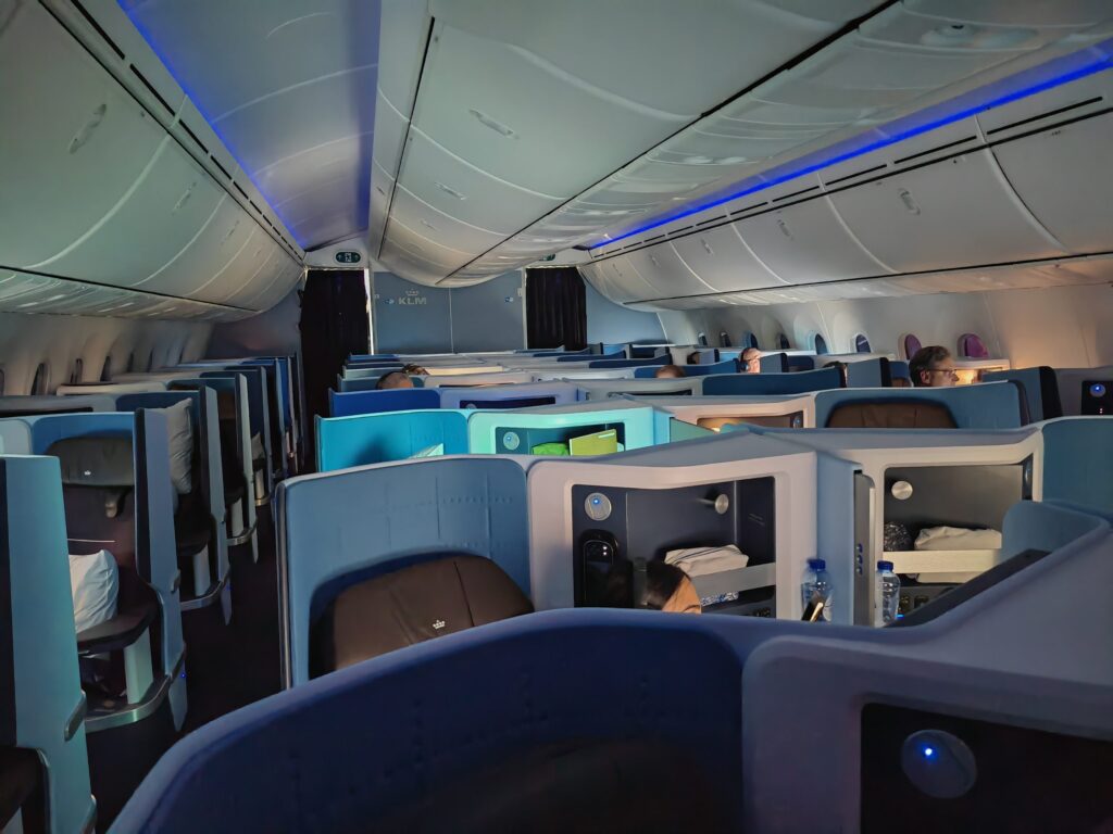 KLM 787 9 World Business Class Cabin in Mood Lighting