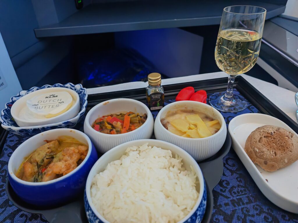 KLM 787 9 World Business Class Thai Curry Selection Lunch