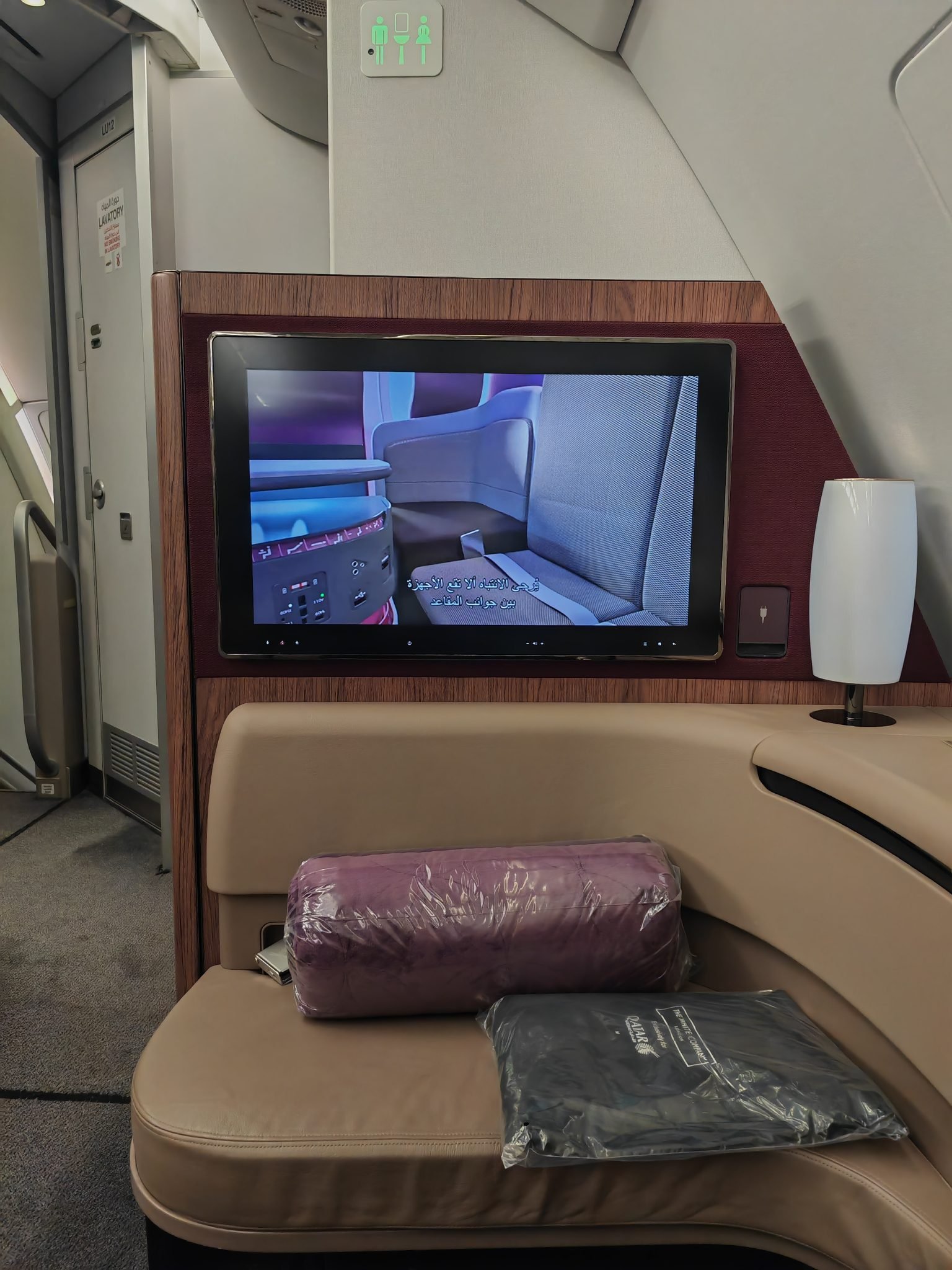 Qatar Airways A380 First Class: Bar, Caviar, And A Stellar Award Deal ...