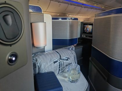 United Polaris Business Welcome Champagne