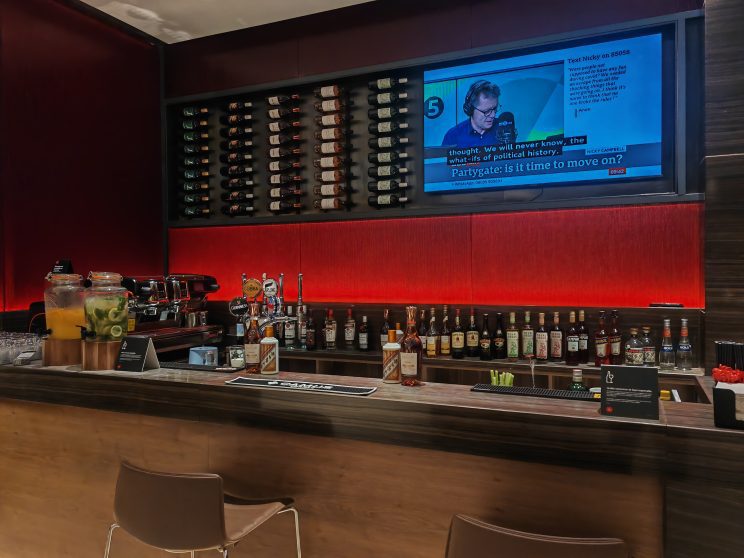 Air Canada Lounge Heathrow Bar Refreshments