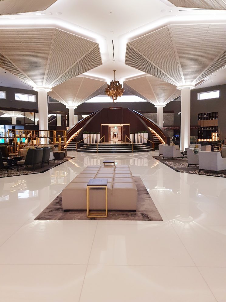 Le Meridien Dubai Hotel Lobby
