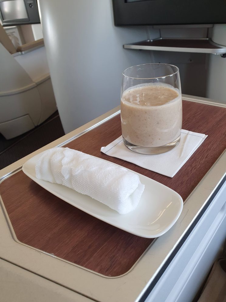 Saudia A320 Business Class Hot Towels & Date Smoothie
