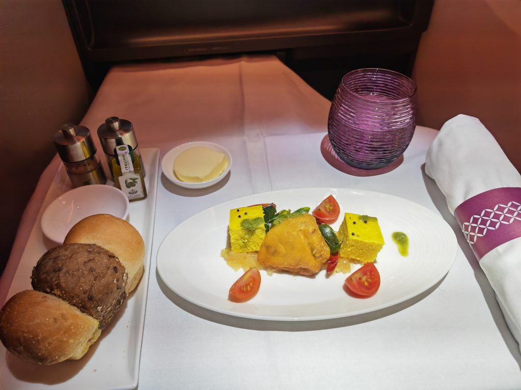 Qatar Airways Business Steamed Dhokla & Panjabi Samosas Appetiser
