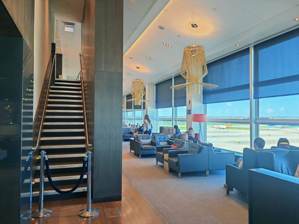 British Airways Club Lounge Gatwick - Wander Up Front